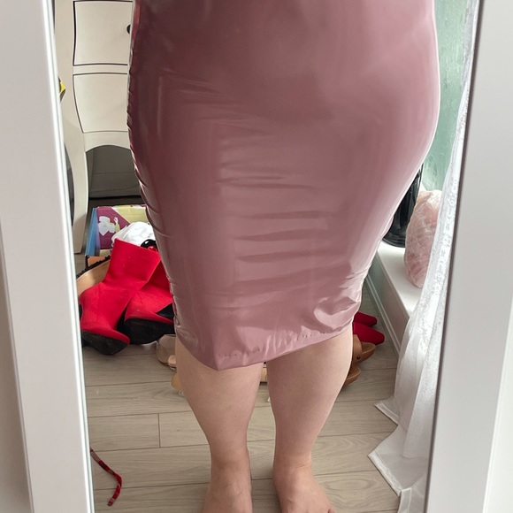 Latex faux leather Rosie pencil skirt - Picture 1 of 3